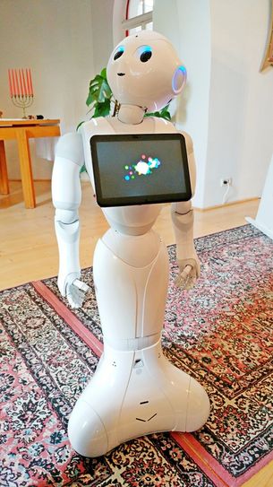 Roboter Pepper ist in der Testphase. Foto: Naëmi-Wilke-Stift