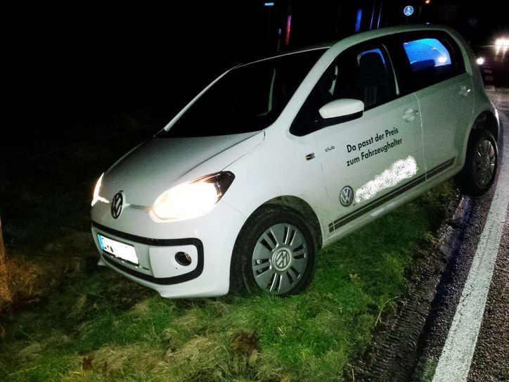 Diesen gestohlenen VW Up stellte jetzt die "Gemeinsame Fahndungsgruppe Bautzen" (GFG) sicher. Nachfolgend zwei Bilder einer Erfolgsgalerie der GFG. Fotos: Polizei