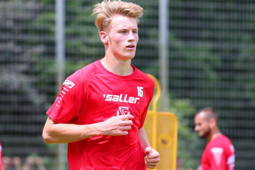 Nachwuchstalent Malte Karbstein bleibt vorerst beim FC Energie Cottbus. Foto: FC Energie Cottbus
