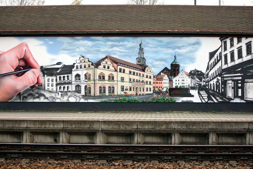 Das neue Wandbild am Bahnsteig 3.
