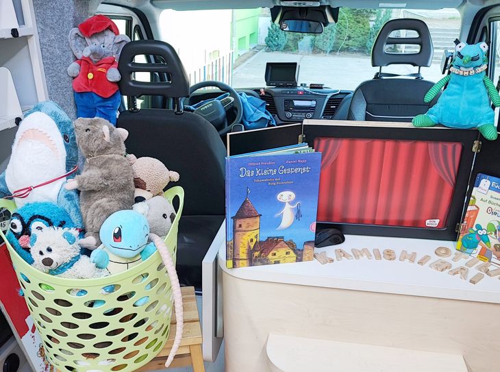 Kuscheltiere waren die heimlichen Stars während der ersten Nacht der Bibliotheken in Elbe-Elster.