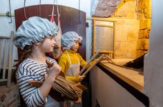 Große Wäsche mit kleinen Gästen im Sänger- und Kaufmannsmuseum Finsterwalde.