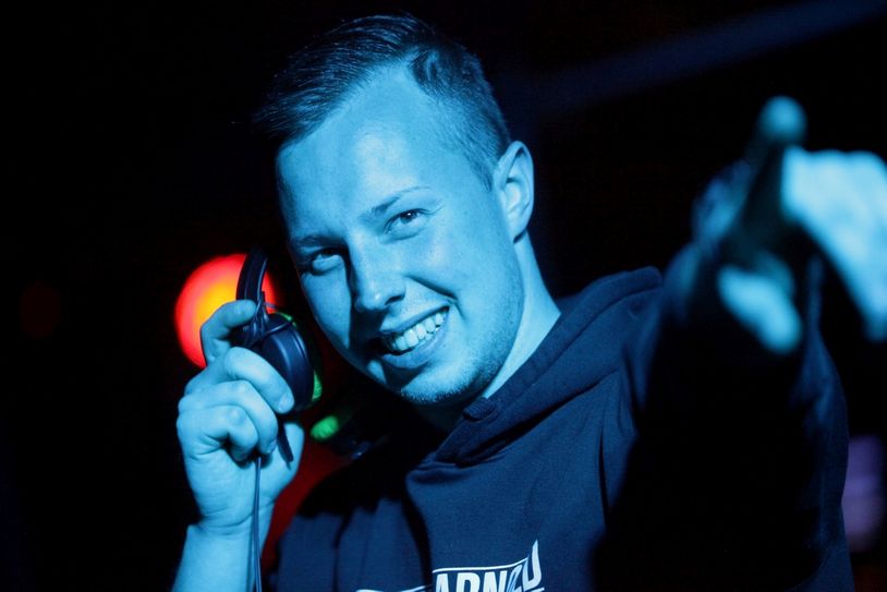 Endlich wieder feiern mit Publikum: DJ Felix Arnold lädt zum Tanz nach Dürröhrsdorf-Dittersbach. Foto: D. Förster