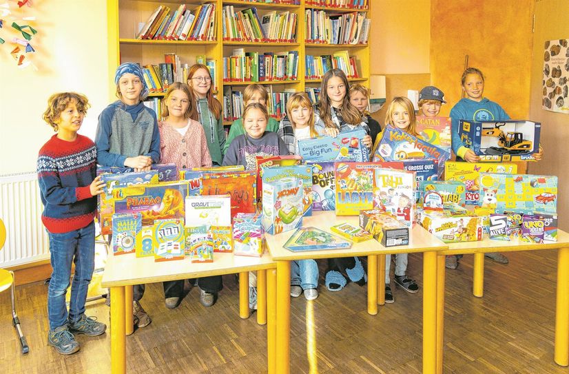 Initiative »Spielen macht Schule – auch am Nachmittag« stattet den Hort der Freien Werkschule in Meißen mit einem Spielepaket aus.
