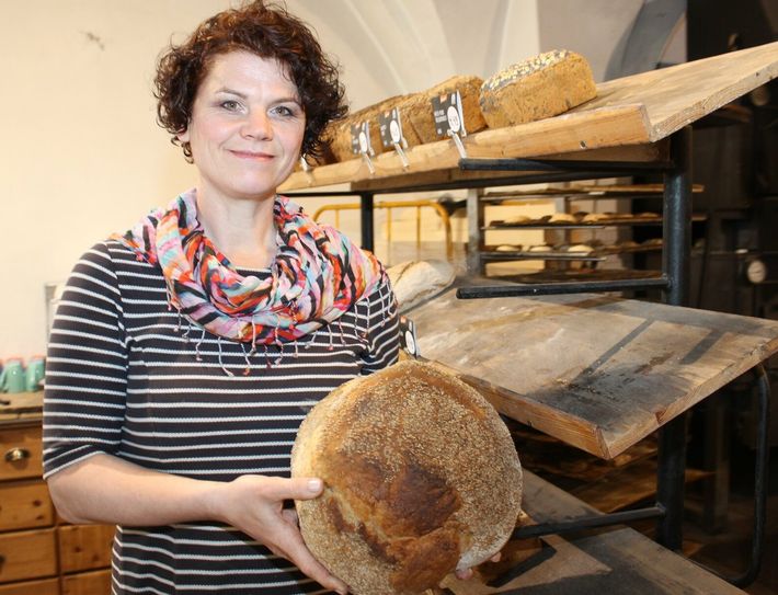 Doris Bach in ihrer Brotschmiede in Görlitz.