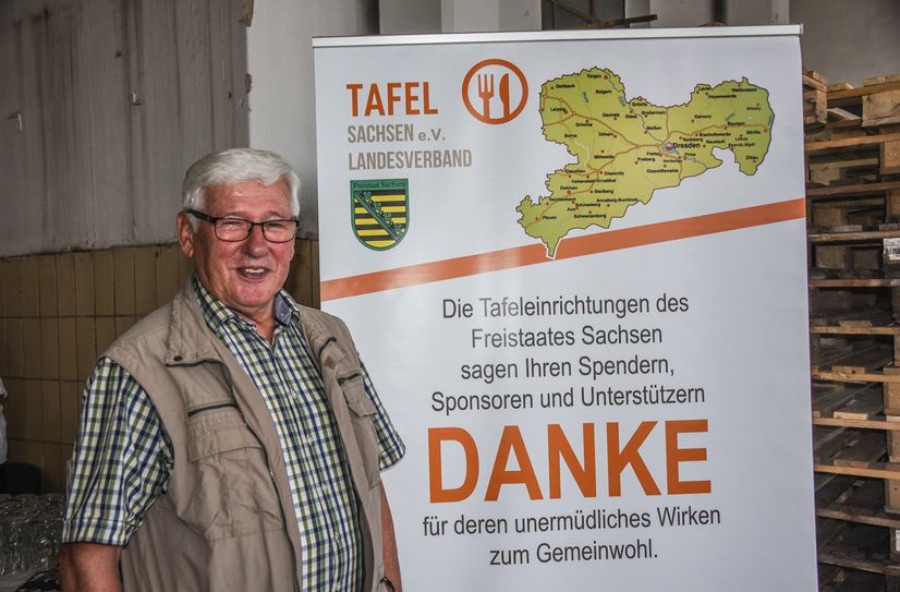 Dietmar Haase ist Landeslogistiker für Sachsens Tafeln. Für ihn und viele Helfer im Zentrallager Ostragehege werden Nachfolger gesucht. Funktioniert das noch im Ehrenamt?