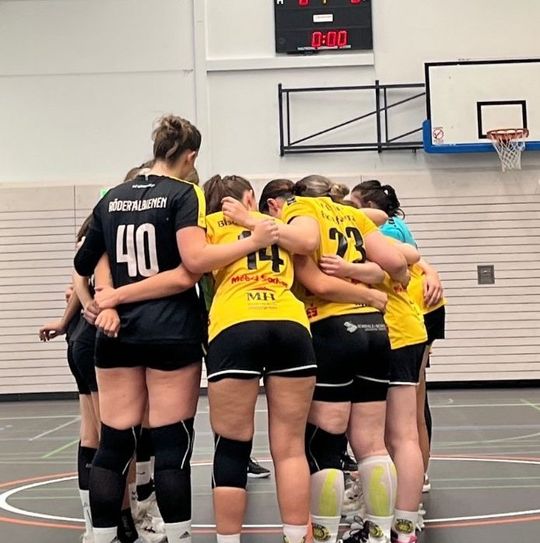 Juniorteam kurz vor dem Anwurf.
