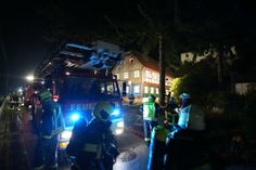 Dutzende Einsatzkräfte wurden am Dienstagabend in die Spreetalstraße alarmiert.