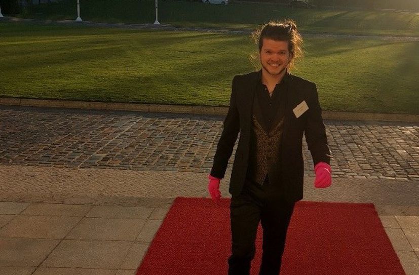 Alexander Kempe - natürlich mit pinken Handschuhen - beim Neujahrsempfang.