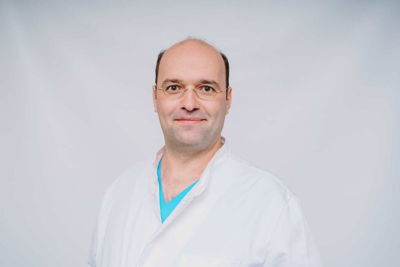 Benjamin Grummich, Funktionsoberarzt der Klinik für Allgemein-, Viszeral- und Gefäßchirurgie am St. Carolus Krankenhaus Görlitz
