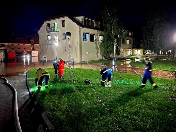 Anfang September ergossen sich über Bautzen starke Regenfälle. Dabei hat es die Seidau schwer getroffen. Damals mussten Patienten eines Pflegeheimes in höher gelegene Stockwerke gebracht werden.