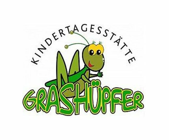 Eltern kämpfen, damit der Grashüpfer weiterhin in Poppitz springen kann. Logo: Kita