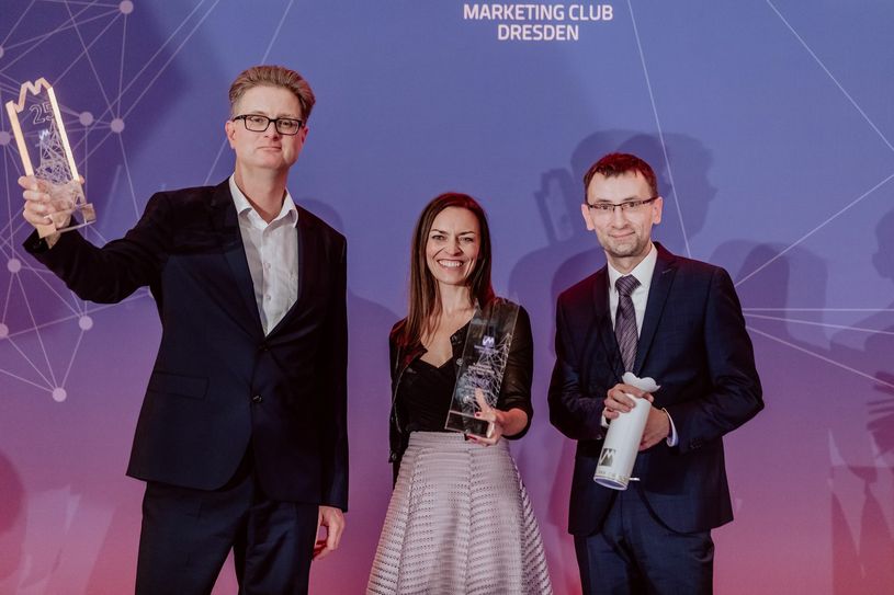 Die Preisträger 2019 Prof Frank Ellinger (TU Dresden), Anja Neufert (GF wildstyle network GmbH) mit Christian Doerr (Feinkost Doerr), erster Preisträger 1995. Foto: Ben Gierig