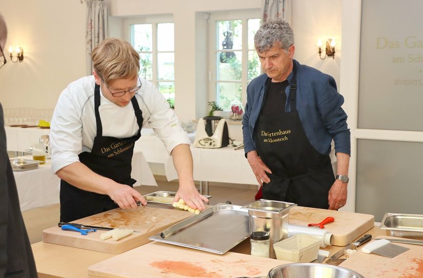 Zu einem ersten Auftaktkochen hatte die Rehaklinik Geschäfts- und Netzwerkpartner aus Wirtschaft, Politik und Vereinsleben eingeladen.