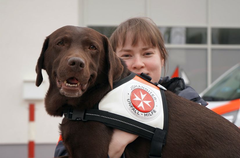 Kristin, Leiterin der Johanniter-Rettungshundestaffel Dresden.