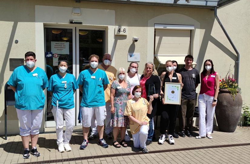Das Team der Alloheim Seniorenzentrum AGO Kreischa kann stolz auf diese Auszeichnung sein.