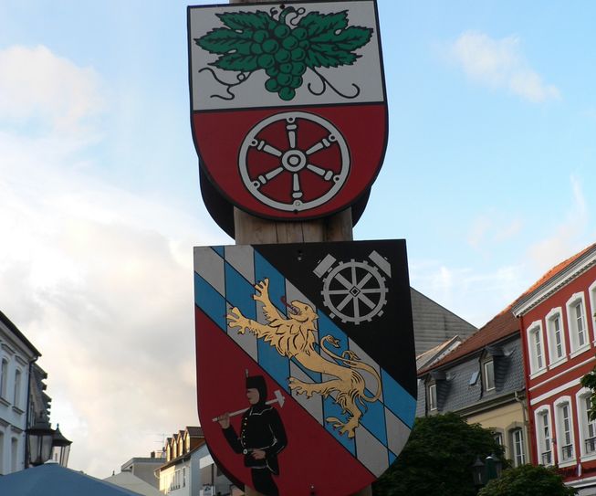 Der aktuelle Maibaum in Radebeuls Partnerstadt St. Ingbert. Foto: Reusch
