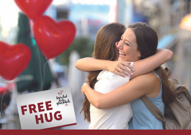 In den nächsten Tagen kann man sich in Dresden Free Hugs abholen! Foto: PR