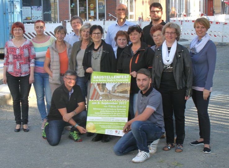 Das Organisationsteam von Stadt und Händlern im Baustellenbereich. Foto: Jürgen Weser