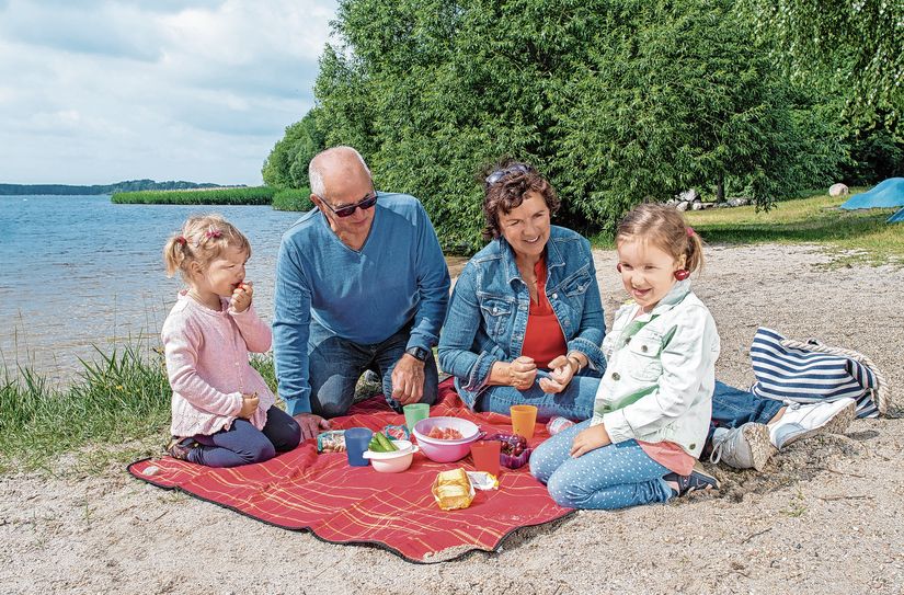 Zwischendurch ist Zeit für ein Picknick am See.