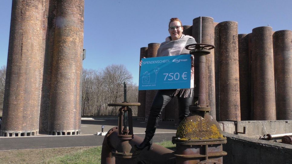 Mit 750 Euro unterstützt enviaM ein Jugendprojekt an den Biotürmen. Foto: pm