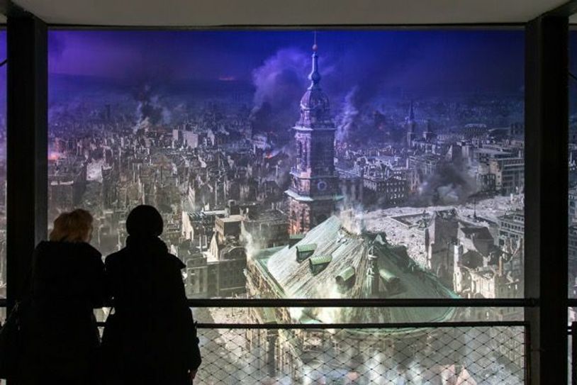 Das Panorama „Dresden 1945“ ist wieder im Panometer zu sehen. Foto: Schulze