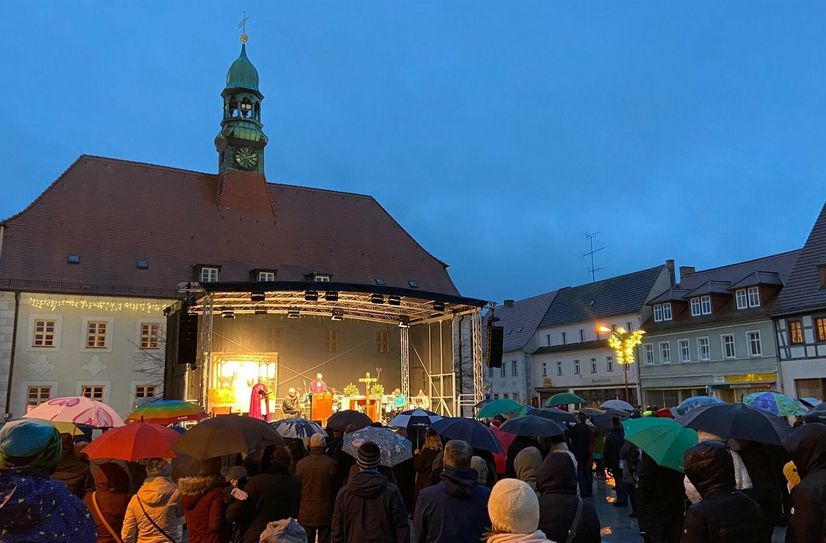 In Finsterwalde findet am 24. Dezember um 16 Uhr auf dem Marktplatz ein evangelischer Gottesdienst statt.