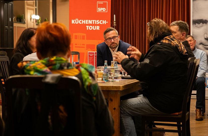 Küchentisch mit Martin Dulig in Radebeul am 18. Januar 2024.
