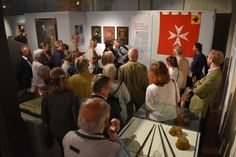 Blick in die Ausstellung »750 Jahre Johanniter«.