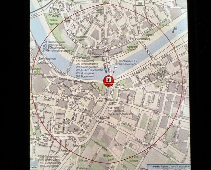 Die Innenstadt von Dresden ist morgen gesperrt. Gut 10.000 Anwohner müssen ihre Wohnungen verlassen. Notunterkünfte gibt es in der Messe, zu der Shuttlebuse fahren.