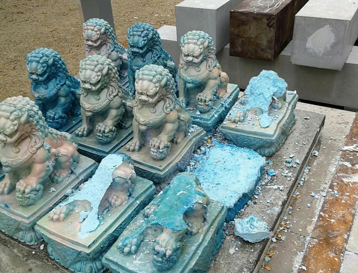 Vier Figuren des Kunstwerks „Löwen“ sind bereits zerstört worden. Foto: Bettina Thiemig, Stadt Görlitz