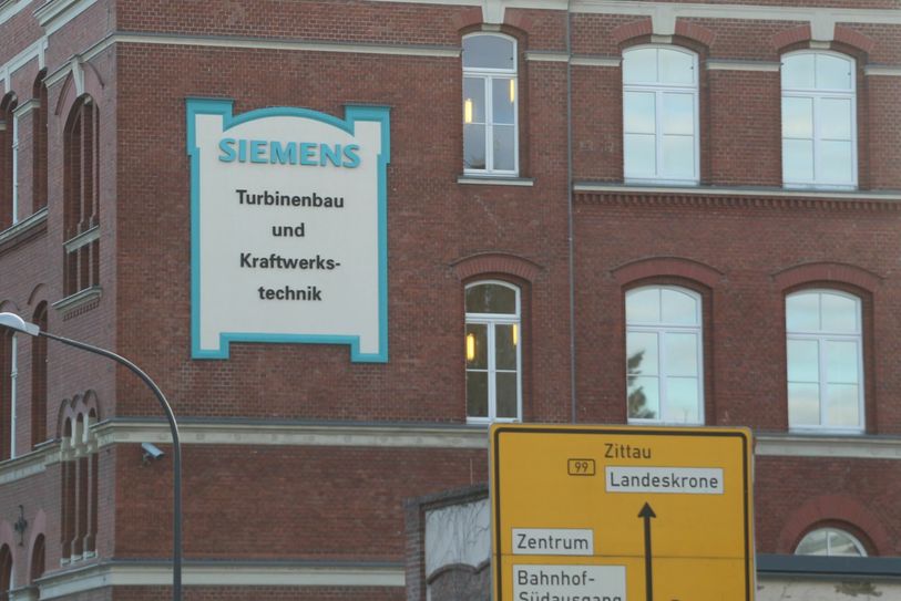 Durch die Investitionen sollen am Siemens-Standort in den nächsten fünf Jahren etwa 100 neue Arbeitsplätze entstehen. Foto: T. Keil