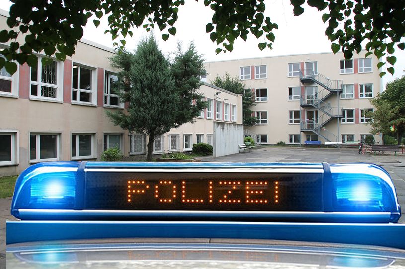 Rückt die Polizei zu Einsätzen in Asylheimen aus, z.B. wie auf dieser Fotomontage in Hoyerswerda, bekamen dies bisher meist nur die Anwohner mit. Themenfoto: Gbureck