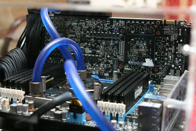 Ab September kann man in der Vhs lernen, wie man sich aus einzelnen Komponenten einen Computer baut. Foto: Pixabay