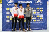 Siegerehrung: 500 Meter Männer (Xiaojun Lin, Yuchen Zhong, Kazuki Yoshinaga).