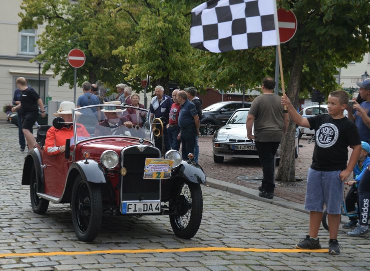 Am 2. Juli fahren wieder Oldtimer über den Großenhainer Hauptmarkt.