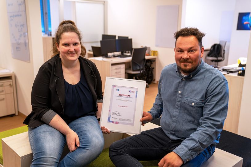 Julia Röglin (Medical Data Scientist) und Dr. rer. nat. Robert Freund (Medical Data Scientist)