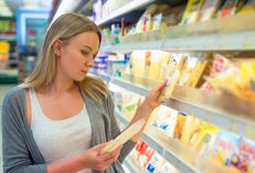 Augen auf beim Käsekauf: Immer mehr Hersteller von Milchprodukten, aber auch von anderen Lebensmitteln werben inzwischen gezielt mit dem Zusatz „Lactosefrei“. – Foto: dmitrimaruta / fotolia.de