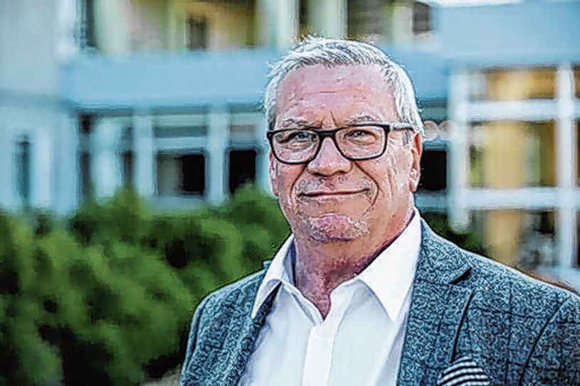 Der Radeberger Oberbürgermeister Gerhard Lemm kam nach der Wende von Mönchengladbach in den Osten.                      Foto: Stadt Radeberg/Anne Weinrich