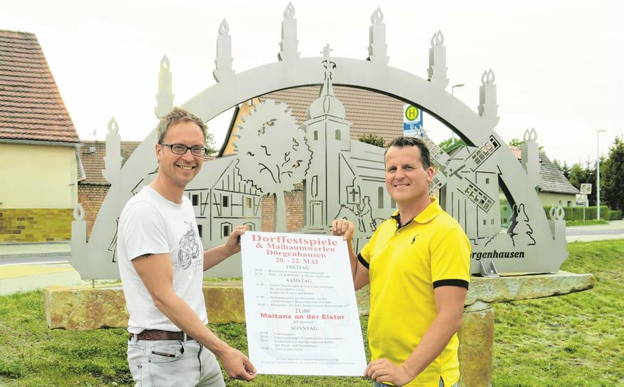Freuen sich, dass die Dorffestspiele endlich wieder stattfinden können: Jens Scheibe (links) und Andreas Korch vom Dorfclub.
