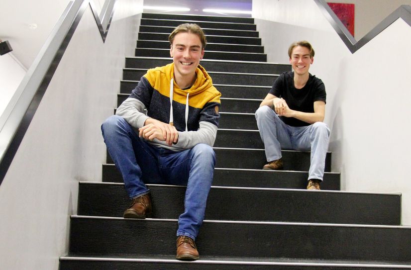 Für Anton (vorn) und Richard Fuchs begann die schauspielerische Karriere unter anderem auch in der Kulturfabrik, in der die Aufführung des Kinofilms ebenfalls geplant ist.