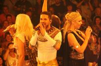 Show "EVOLUT30N"