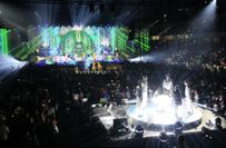 Show "EVOLUT30N"