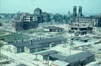 Blick von der Webergasse zum Postplatz und Sophienkirche um 1950.