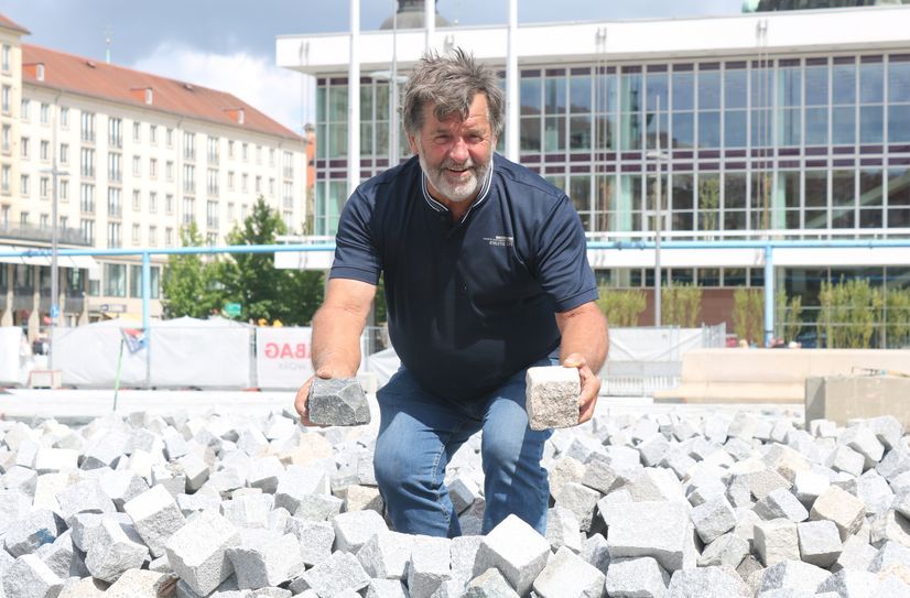 Für Wolfgang Hausdorf ist der Dresdner Altmarkt eine vertraute Baustelle.