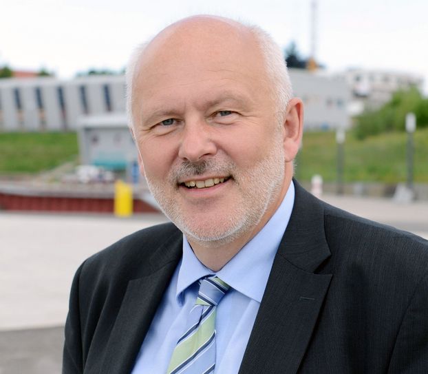 Thomas Zenker ist seit 1994 Bürgermeister der 8.400-Seelen-Stadt Großräschen.