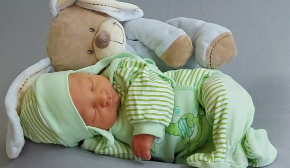 Der kleine Jonas braucht Spenden für seinen Gentest. Foto: Privat