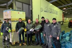 v.l.: Steffen Kurtz (Feuerwehr), Günter Drossel (Lions), Matthias Lang (Kinderarche Sachsen), Oberbürgermeister Bert Wendsche, Frank Zachlod (Feuerwehr), Jörg Görschel und Michael Gärtner (beide Kinderarche)