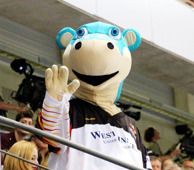 Seit November 2006 ist Urmel auf dem Eis das offizielle Maskottchen der Deutschen Nationalmannschaft.