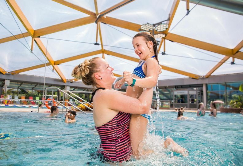 Ab 24. Juni darf im Hallenbad des Arnhold-Bades wieder geplanscht werden. Foto: Dresdner Bäder GmbH